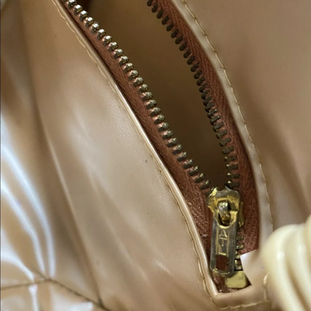 Lucite wicker purse - Picture 6 of 12